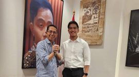 Amsakar Achmad dan Ketua Umum PSI Kaesang Pangarep. Foto: INIKEPRI.COM
