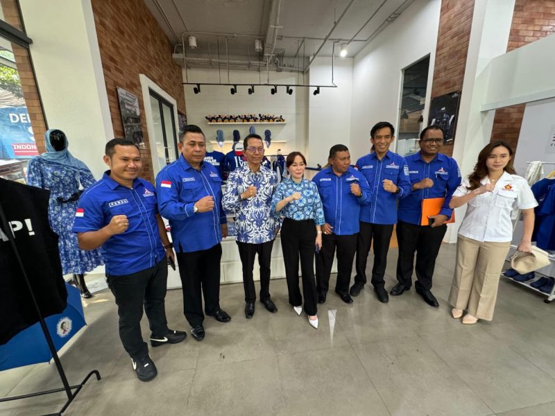 Amsakar Achmad dan Li Claudia Chandra di DPP Partai Demokrat. Foto: INIKEPRI.COM