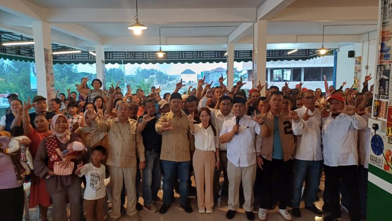 Relawan Setia Putra Tarigan deklarasi dukungan Amsakar-Claudia. Foto: INIKEPRI.COM