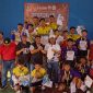 Foto bersama Ketua PSTI Iman Sutiawan, Kadispora Provinsi Kepri Muhammad Ikhsan dan atlet sepak takraw di POPDA IX Kepri. Foto: INIKEPRI.COM