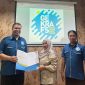 Stephane Gerald Martogi Siburian menerima SK perpanjangan sebagai Ketua DPW Gekrafs Kepri. Foto: INIKEPRI.COM