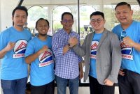 Calon Wali Kota Batam Amsakar Achmad bersama pengurus Jembatan Batam. Foto: INIKEPRI.COM