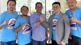 Calon Wali Kota Batam Amsakar Achmad bersama pengurus Jembatan Batam. Foto: INIKEPRI.COM