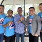 Calon Wali Kota Batam Amsakar Achmad bersama pengurus Jembatan Batam. Foto: INIKEPRI.COM