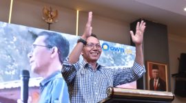 Wakil Wali Kota Batam sekaligus Calon Wali Kota Batam Amsakar Achmad saat menutup rakor dan bimtek Tim Amsakar Achmad. Foto: INIKEPRI.COM