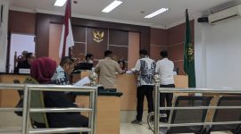 Sidang lanjutan perobohan Hotel Pura Jaya di Pengadilan Negeri Batam. Foto: INIKEPRI.COM