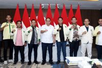Menkominfo Budi Arie Setiadi saat menerima kunjungan PP Pemuda Katolik di Kantor Kementerian Kominfo, Jakarta. Foto: Humas Kominfo
