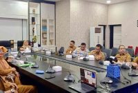 Pemerintah Kota (Pemko) Tanjungpinang turut serta dalam rapat koordinasi (rakor) langkah kongkret pengendalian inflasi di daerah. Rakor ini digelar Kementerian Dalam Negeri (Kemendagri) secara hybrid, di gedung Sasana Bhakti Praja, Jakarta Pusat, Senin (8/7/2024). Foto: Diskominfo Tanjungpinang

