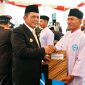 Gubernur Kepulauan Riau, H Ansar Ahmad SE MM memberikan apresiasi terhadap kreatifitas Warga Binaan Lembaga Pemasyarakatan (Lapas) Klas IIA Tanjungpinang dan berjanji akan memberikan ruang pemasyarakatan produk yang dihasilkan. Foto: Diskominfo Kepri