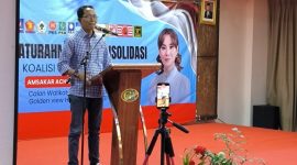 Amsakar Achmad di Silaturahmi dan Konsolidasi Partai Politik pengusungnya bersama Li Claudia Chandra. Foto: INIKEPRI.COM