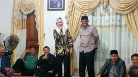 Cen Sui Lan bersama Jarmin Sidik dan rombongan telah mengunjungi salah satu tokoh masyarakat Natuna. Foto: Istimewa