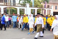 Pasangan Cen Sui Lan-Jarmin Sidik (Cermin) resmi mendaftarkan diri sebagai calon Bupati dan Wakil Bupati Natuna di kantor Komisi Pemilihan Umum (KPU) Natuna, Jalan Pramuka, Kecamatan Bunguran Timur, Kamis (29/8/2024). Foto: INIKEPRI.COM