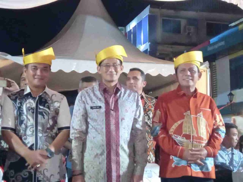 Pj. Wali kota Tanjungpinang, Andri Rizal menghadiri malam pembukaan Tanjungpinang Fest 2024 di Jalan Merdeka, Minggu (4/8/2024) malam. Foto: Diskominfo Tanjungpinang