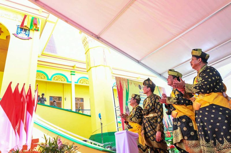 Gedung Lembaga Adat Melayu (LAM) Kepulauan Riau yang diberi nama Balai Adat Seri Indera Sakti telah selesai pembangunannya dan diresmikan oleh Gubernur Ansar Ahmad bersama Menparekraf RI Sandiaga Uno dan Wakapolri Agus Andrianto (Dato Seri Sakti Bhayangkara Utama), Senin, (5/8/2024). Foto: Diskominfo Kepri