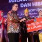 Ribuan masyarakat Tanjungpinang tumpah ruah menyaksikan acara Malam Ramah Tamah dan Hiburan Sempena Hari Ulang Tahun (HUT) Republik Indonesia ke-79 yang berlangsung di Halaman Gedung Daerah, Tanjungpinang, Sabtu (17/8/2024). Foto: Diskominfo Kepri