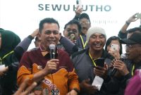 Gubernur Ansar saat menhadiri Apel Siaga Satlinmas, Pemberdayaan Perlindungan Masyarakat di Nagoya Mansion Hotel, Batam. Foto: Diskominfo Kepri