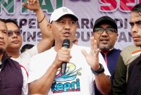 Sekda Provinsi Kepri Adi Prihantara saat menyampaikan permohonan maaf kepada masyarakat Kepulauan Riau di Gedung Daerah Tanjungpinang, Kepulauan Riau. Foto: Diskominfo Kepri