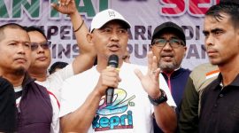 Sekda Provinsi Kepri Adi Prihantara saat menyampaikan permohonan maaf kepada masyarakat Kepulauan Riau di Gedung Daerah Tanjungpinang, Kepulauan Riau. Foto: Diskominfo Kepri