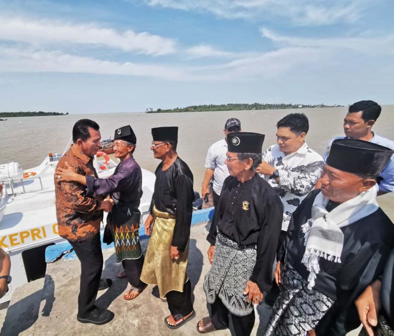 Gubernur Ansar melakukan kunjungan kerja ke Kabupaten Karimun. Foto: Diskominfo Kepri