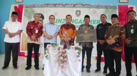 Ansar Ahmad, ketika melakukan kunjungan kerja ke Kelarik, Kecamatan Bunguran Utara, Kabupaten Natuna, Kamis (12/09/2024) pagi. Foto: INIKEPRI.COM