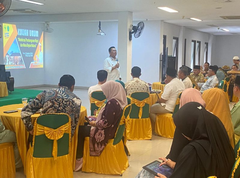 Gubernur Kepulauan Riau (Kepri), Ansar Ahmad melakukan kunjungan silaturahmi sekaligus kuliah umum di Kampus STAI Natuna, Kompleks Gerbang Utaraku, Jumat 13 September 2024. Foto: INIKEPRI.COM