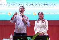 Amsakar Achmad dan Li Claudia Chandra. Foto: INIKEPRI.COM