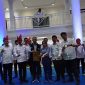 Dukungan terhadap pasangan calon Walikota dan Wakil Walikota Batam, Amsakar Achmad dan Li Claudia Chandra (ASLI), terus mengalir. Salah satu dukungan besar datang dari Persatuan Pemuda Tempatan (PERPAT) Kota Batam pada Sabtu malam (21/9), dalam acara yang dihadiri ratusan anggota organisasi tersebut. Foto: INIKEPRI.COM