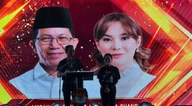 Amsakar Achmad dan Li Claudia Chandra di Deklarasi Kampanya Damai. Foto: INIKEPRI.COM