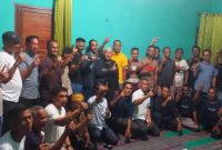 Sekelompok warga dari Kecamatan Serasan dan Kecamatan Serasan Timur (Pulau Serasan), Kabupaten Natuna, yang menamakan diri sebagai Relawan Pemenangan Cermin Pulau Serasan, mengaku siap untuk berjuang bersama memenangkan pasangan calon (Palon) Bupati dan Wakil Bupati Natuna nomor urut 1 (satu), Cen Sui Lan – Jarmin Sidik (Cermin). Foto: INIKEPRI.COM