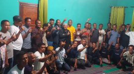 Sekelompok warga dari Kecamatan Serasan dan Kecamatan Serasan Timur (Pulau Serasan), Kabupaten Natuna, yang menamakan diri sebagai Relawan Pemenangan Cermin Pulau Serasan, mengaku siap untuk berjuang bersama memenangkan pasangan calon (Palon) Bupati dan Wakil Bupati Natuna nomor urut 1 (satu), Cen Sui Lan – Jarmin Sidik (Cermin). Foto: INIKEPRI.COM