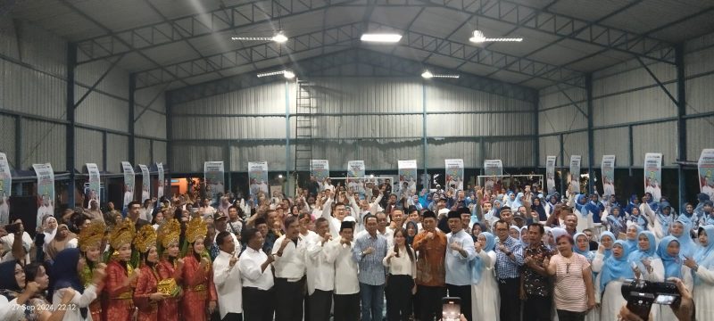 Pasangan Calon Wali Kota dan Wakil Wali Kota tahun 2024, Amsakar Achmad dan Li Claudia Chandra (ASLI) menghadiri kegiatan kampanye Politik. Foto: INIKEPRI.COM