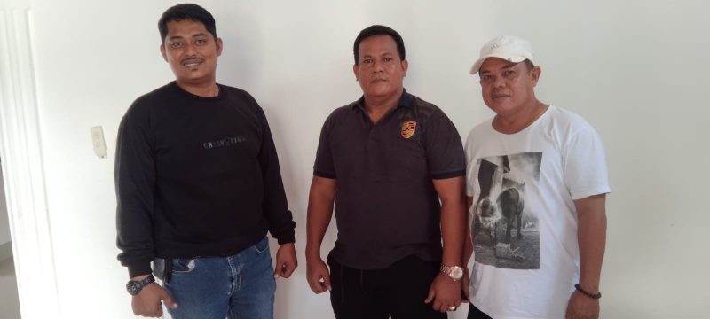 Sekelompok Pemuda, yang merupakan putra daerah asli Kabupaten Natuna, menyatakan sikap siap memenangkan pasangan calon (paslon) Bupati dan Wakil Bupati Natuna dari nomor urut 01, Cen Sui Lan – Jarmin Sidik (Cermin). Foto: INIKEPRI.COM
