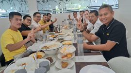 PLT ketua harian bersama KSB kemenangan censulai Lan- Jarmin saat bertemu disalah satu restoran di batam Sabtu (29/9/24). Foto: INIKEPRI.COM