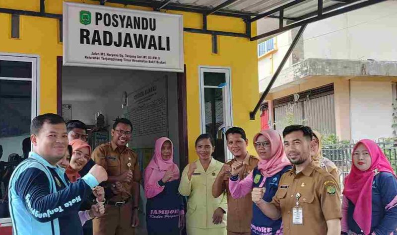 Dinas Kesehatan, Pengendalian Penduduk, dan Keluarga Berencana Kota Tanjungpinang meluncurkan Integrasi Layanan Primer (ILP) di Posyandu Radjawali, Kecamatan Bukit Bestari, Kota Tanjungpinang, Selasa (3/9/2024). Foto: Diskominfo Tanjungpinang