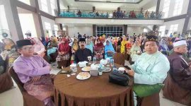 Himpunan Keluarga Serasan (HKS) Tanjungpinang menggelar acara Peringatan Maulid Nabi Muhammad SAW 1446 H/2024 M di Gedung Asrama Haji Kota Tanjungpinang. Acara dihadiri oleh perwakilan dari pemerintah daerah, tokoh masyarakat, serta perwakilan masyarakat Serasan, Senin (16/09/2024). Foto: Diskominfo Tanjungpinang