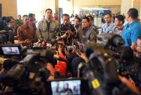 Presiden Joko Widodo (Jokowi) memberikan keterangan pers usai Peresmian Kawasan Indonesia Islamic Financial Center dan Kantor FIBA Indonesia di Menara Danareksa, Jakarta, Selasa (17/09/2024) pagi. Foto: Humas Setkab/Rahmat