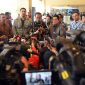 Presiden Joko Widodo (Jokowi) memberikan keterangan pers usai Peresmian Kawasan Indonesia Islamic Financial Center dan Kantor FIBA Indonesia di Menara Danareksa, Jakarta, Selasa (17/09/2024) pagi. Foto: Humas Setkab/Rahmat