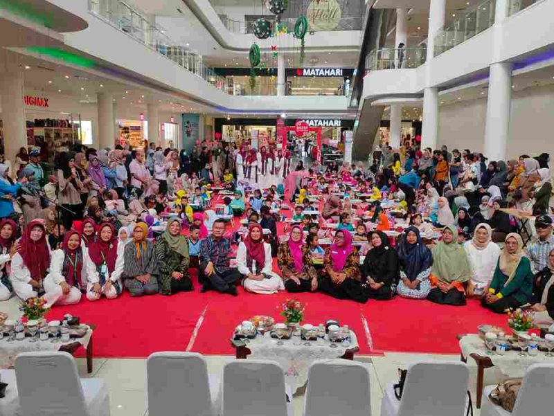 Puluhan anak-anak antusias mengikuti lomba mewarnai yang digelar oleh DPC PP PAUD Kota Tanjungpinang di Tanjungpinang City Center (TCC), Sabtu (28/9/2024). Foto: Diskominfo Tanjungpinang