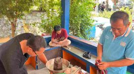 Dinas Perdagangan dan Perindustrian (Disdagin) Tanjungpinang melalui Unit Pelaksana Teknis Dinas (UPTD) Metrologi Legal melakukan tera ulang timbangan pedagang Pasar Bintan Center, Sabtu (7/9/2024). Foto: Diskominfo Tanjungpinang