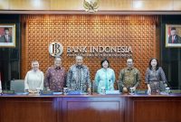 Gubernur Bank Indonesia (BI) Perry Warjiyo mengumumkan bahwa Rapat Dewan Gubernur (RDG) BI pada 15-16 Oktober 2024 memutuskan untuk mempertahankan BI-Rate sebesar 6,00 persen (%), suku bunga Deposit Facility sebesar 5,25 persen, dan suku bunga Lending Facility sebesar 6,75 persen. Foto: BI