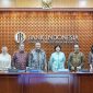 Gubernur Bank Indonesia (BI) Perry Warjiyo mengumumkan bahwa Rapat Dewan Gubernur (RDG) BI pada 15-16 Oktober 2024 memutuskan untuk mempertahankan BI-Rate sebesar 6,00 persen (%), suku bunga Deposit Facility sebesar 5,25 persen, dan suku bunga Lending Facility sebesar 6,75 persen. Foto: BI