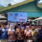 Pasangan calon Bupati dan Wakil Bupati Natuna nomor urut 1, Cen Sui Lan dan Jarmin Sidik (Cermin) meninjau Posko Pemenangan Cermin, di Kecamatan Pulau Tiga Barat. Foto: INIKEPRI.COM