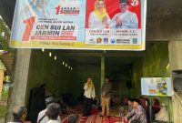 Pasangan calon Bupati dan Wakil Bupati Natuna nomor urut satu, Cen Sui Lan dan Jarmin Sidik (Cermin), melaksanakan kampanye di Dusun Mahligai, Desa Sungai Ulu, Kecamatan Bungaran Timur, Sabtu, (5/10/2024). Foto: INIKEPRI.COM