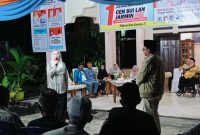 Kampanye perdana terbatas dilaksanakan di depan rumah politisi Golkar senior Daeng Rusnadi, Jumat malam (4/10/2024). Foto: INIKEPRI.COM