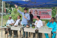 Dalam rangka Pemilihan Umum Kepala Daerah (Pilkada), Calon Walikota Batam Nomor Urut 2, Amsakar Achmad menghadiri acara kampanye di Pulau Mongkol, Desa/Kelurahan Pemping, Kecamatan Belakangpadang, Kota Batam, pada Minggu (6/10/2024). Foto: INIKEPRI.COM