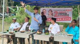 Dalam rangka Pemilihan Umum Kepala Daerah (Pilkada), Calon Walikota Batam Nomor Urut 2, Amsakar Achmad menghadiri acara kampanye di Pulau Mongkol, Desa/Kelurahan Pemping, Kecamatan Belakangpadang, Kota Batam, pada Minggu (6/10/2024). Foto: INIKEPRI.COM