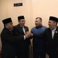 Tiga anggota DPRD Kepri, dapil Natuna-Anambas menyambut pembebasan Hadi Candra yang merupakan mantan ketua DPRD Natuna. Foto: INIKEPRI.COM