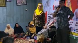 Pasangan calon Bupati dan Wakil Bupati Natuna, Cen Sui Lan-Jarmin Sidik (CERMIN), melanjutkan estafet kampanye mereka di Air Kubang, Ranai, pada Selasa malam (8/10/2024). Foto: INIKEPRI.COM
