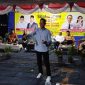 Calon Walikota dan Wakil Walikota Batam Nomor Urut 2, Amsakar Achmad - Li Claudia Chandra (ASLI) bertemu dengan warga taman Yasmin, Jum'at (11/10/2024). Foto: INIKEPRI.COM