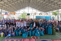 Calon Walikota (Cawako) Batam nomor urut 2, Amsakar Achmad yang berpasangan dengan Li Claudia Candra menghadiri Milad ke-4 Sahabat Hijrah Batam (SAHIBA), Minggu (13/10/2024) pagi. Foto: INIKEPRI.COM